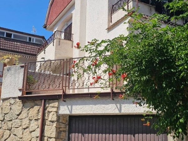 casa indipendente in vendita a Paola