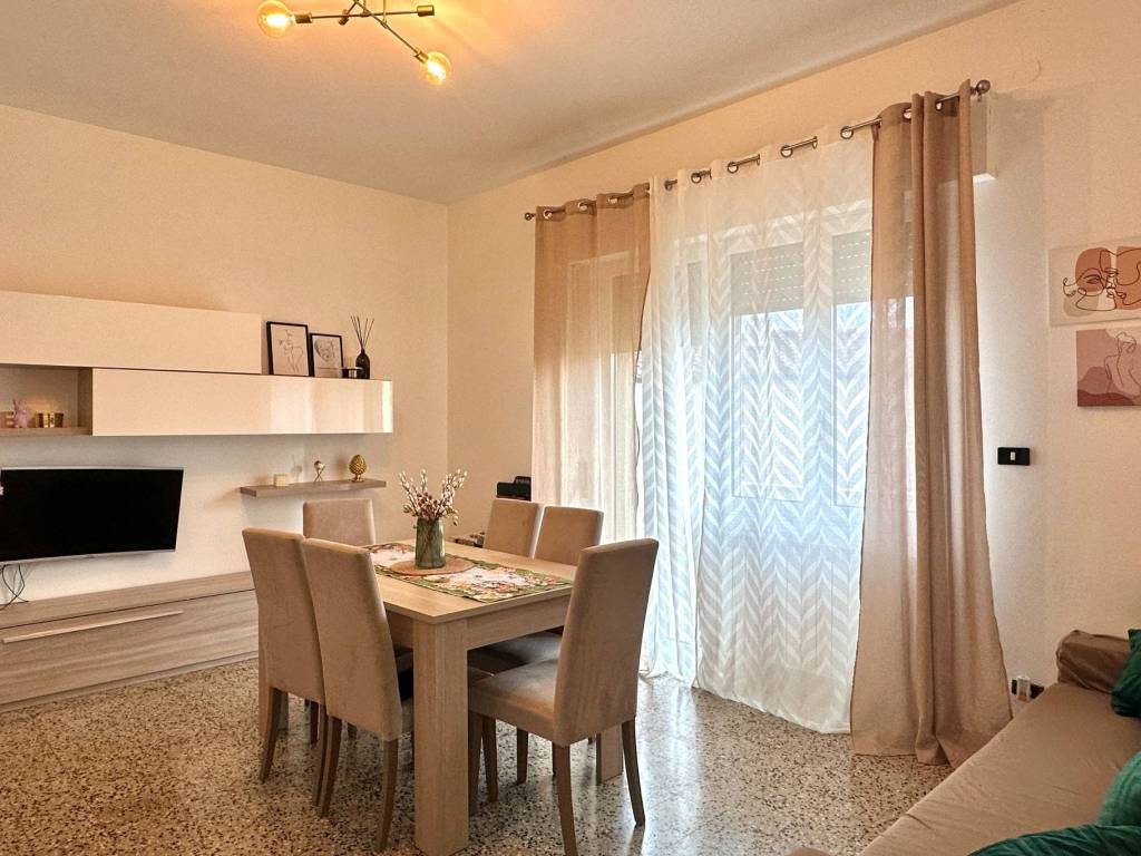 appartamento in vendita a Paola