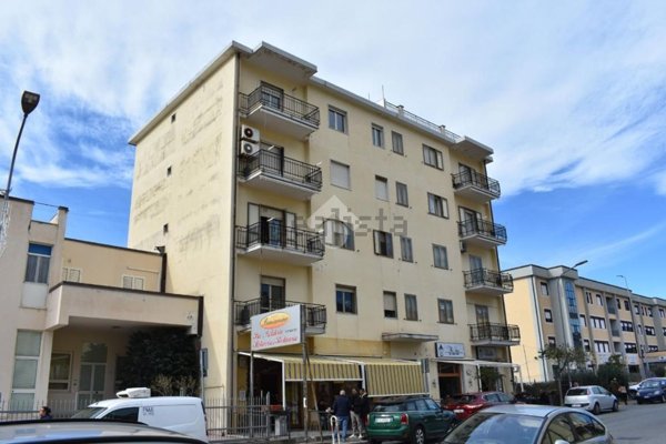 appartamento in vendita a Paola