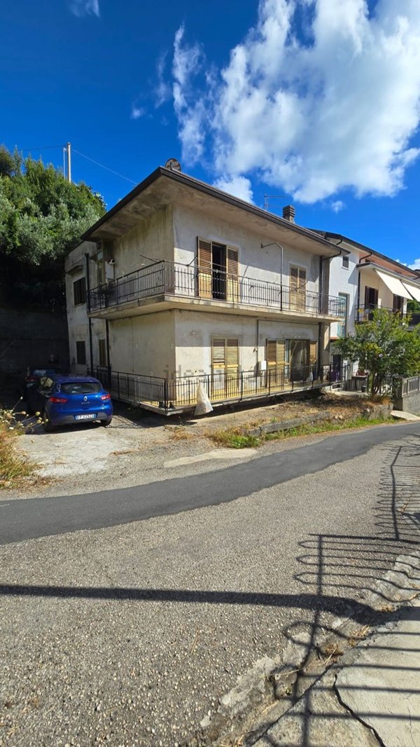 casa indipendente in vendita a Paola