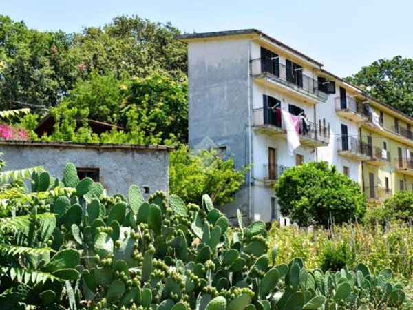 casa indipendente in vendita a Paola