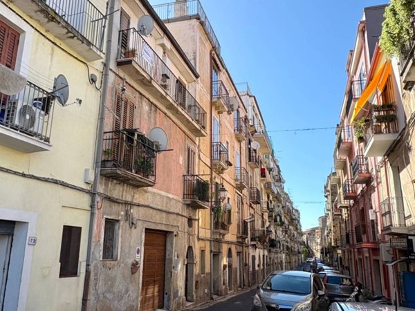 appartamento in vendita a Paola
