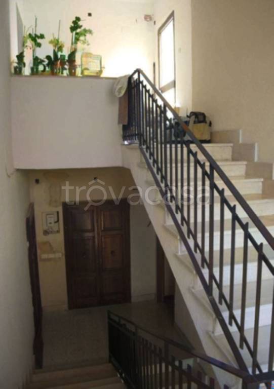 ufficio in vendita a Paola