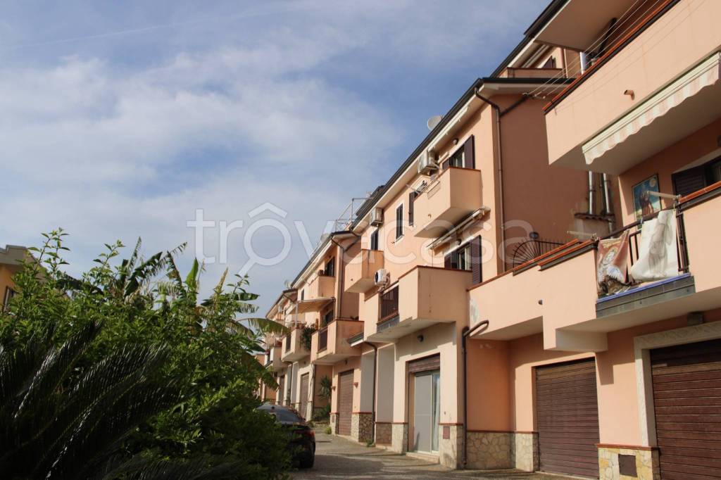 casa indipendente in vendita a Paola