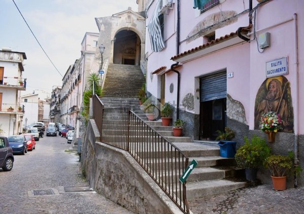 appartamento in vendita a Paola