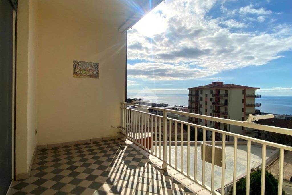 appartamento in vendita a Paola