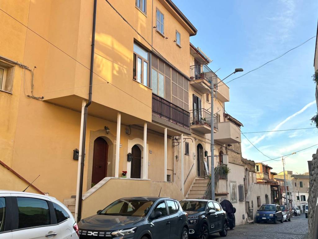 appartamento in vendita a Paola