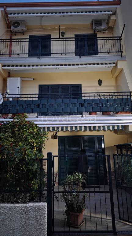 casa indipendente in vendita a Paola