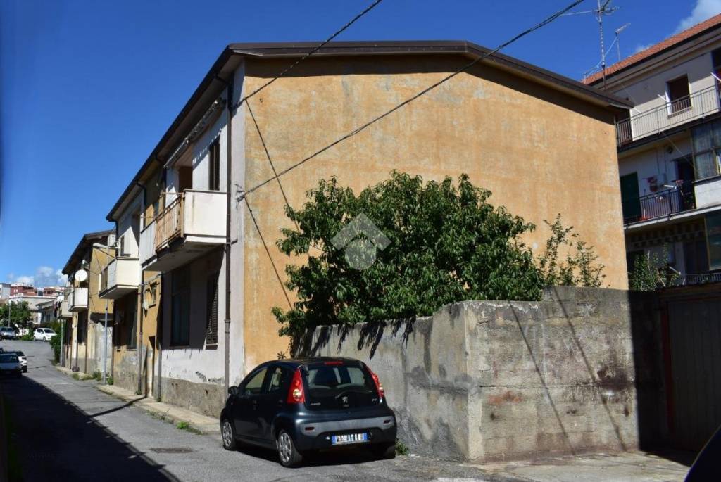 appartamento in vendita a Paola