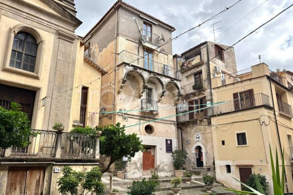 appartamento in vendita a Paola