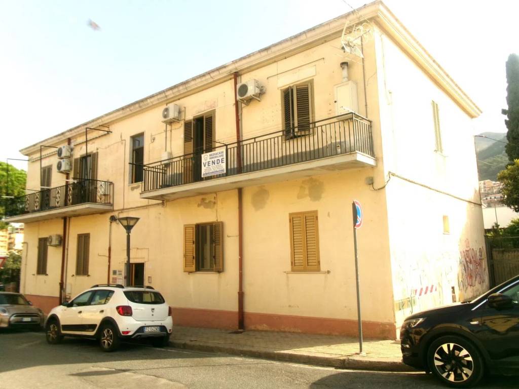 appartamento in vendita a Paola