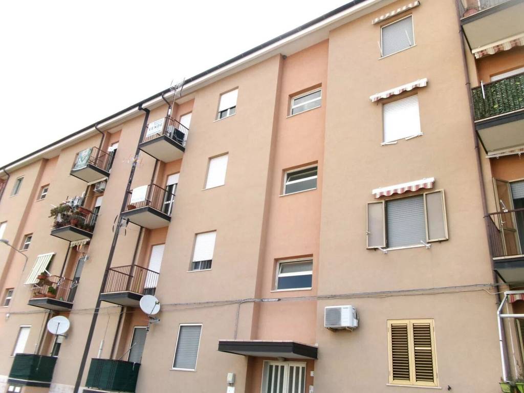 appartamento in vendita a Paola