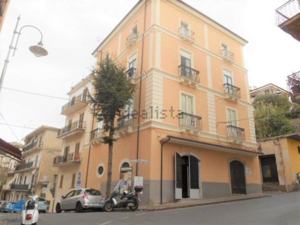 ufficio in vendita a Paola