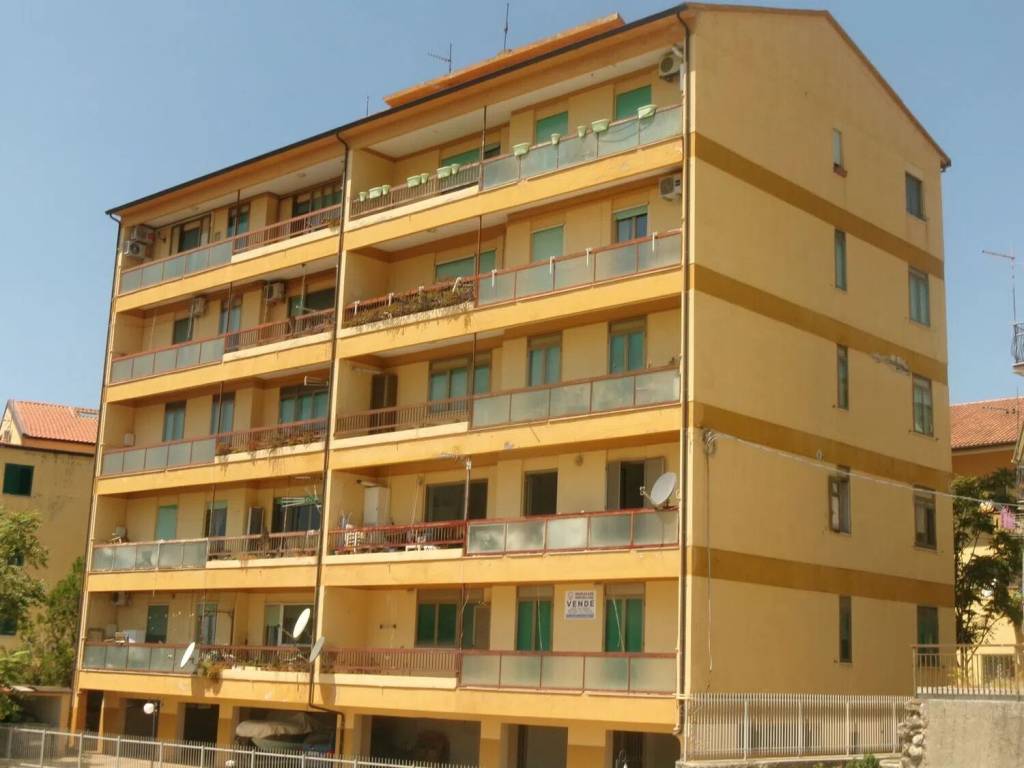 appartamento in vendita a Paola