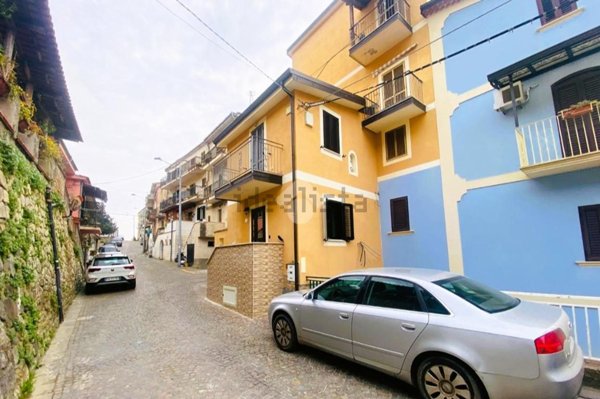 appartamento in vendita a Paola