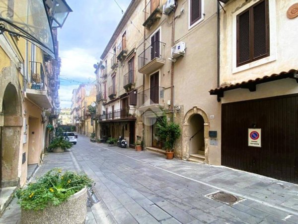 appartamento in vendita a Paola