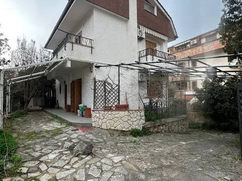 casa indipendente in vendita a Paola