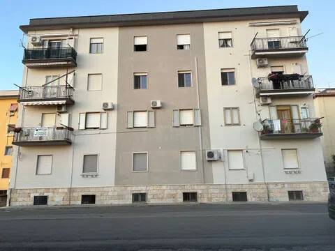 appartamento in vendita a Paola