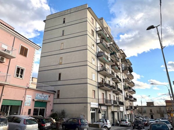 appartamento in vendita a Paola