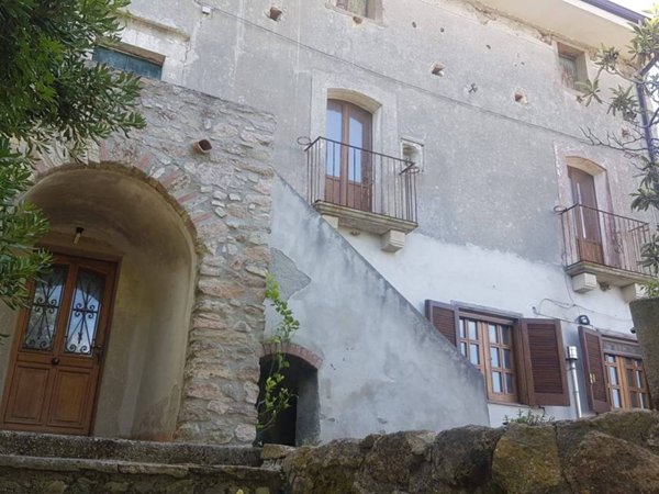 casa indipendente in vendita a Paola