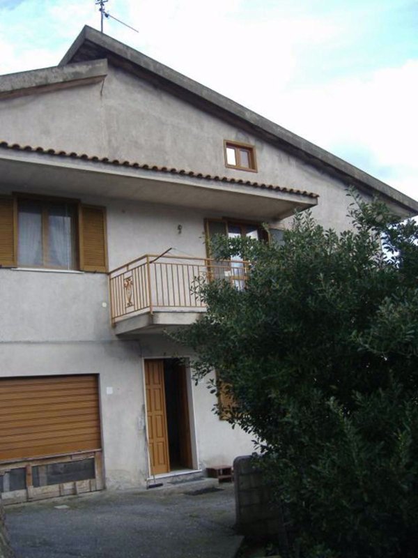 casa indipendente in vendita a Papasidero in zona Tremoli