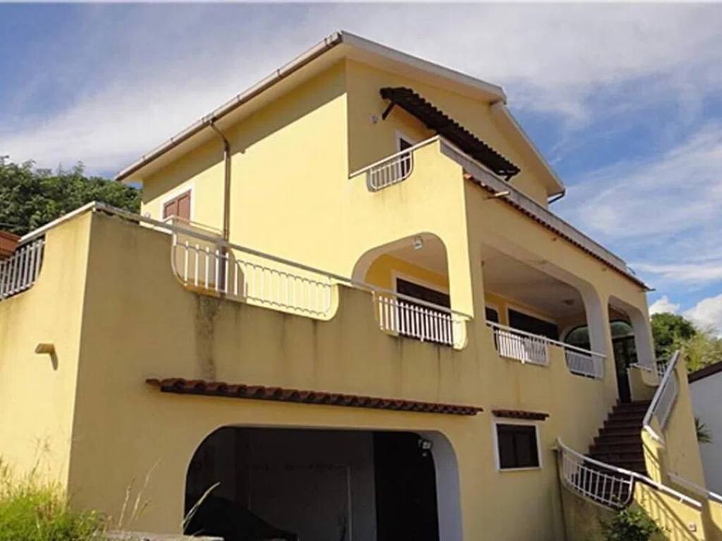 casa indipendente in vendita a Papasidero in zona Tremoli