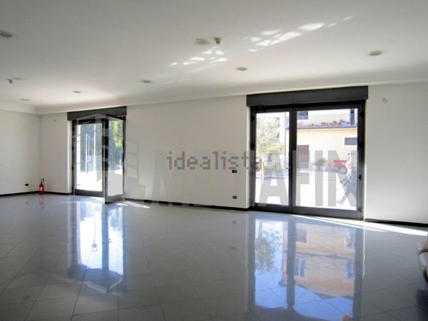 locale di sgombero in vendita a Pietrapaola