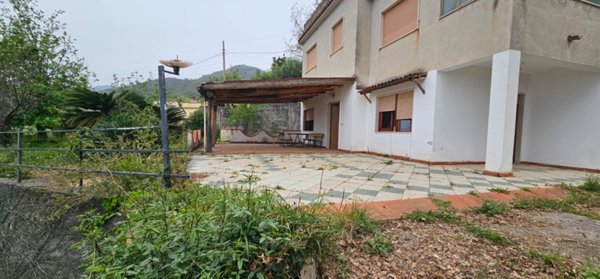 casa indipendente in vendita a Praia a Mare in zona Vingiolo