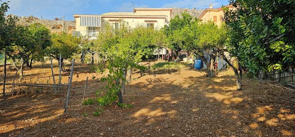 casa indipendente in vendita a Praia a Mare in zona Santo Stefano