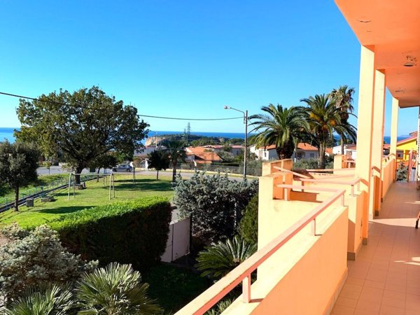 casa indipendente in vendita a Praia a Mare in zona Foresta