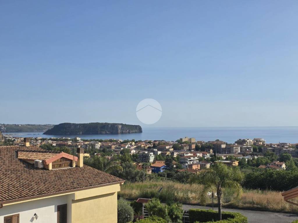 casa indipendente in vendita a Praia a Mare