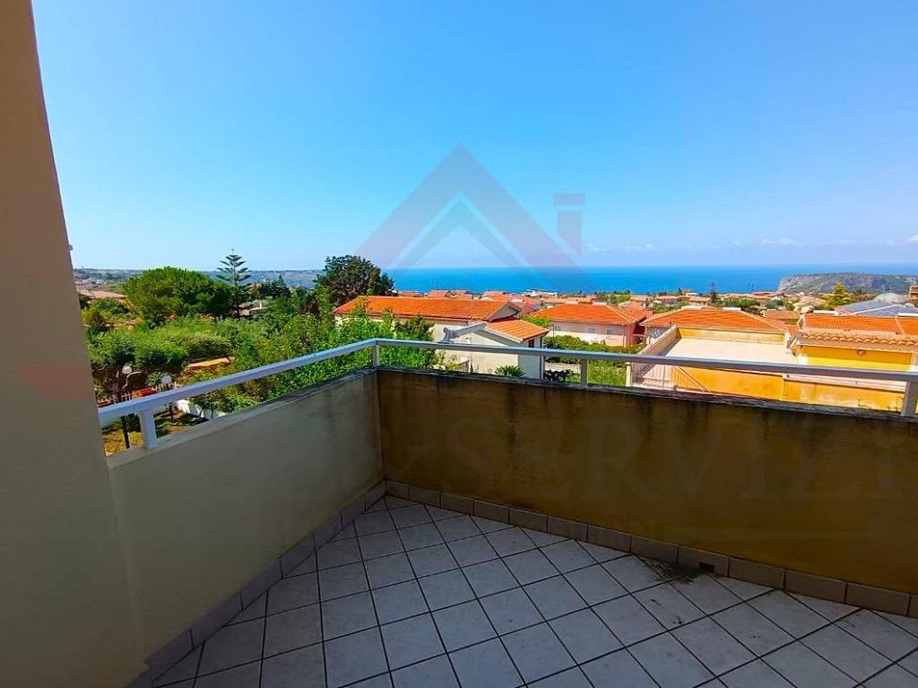 casa indipendente in vendita a Praia a Mare in zona Foresta