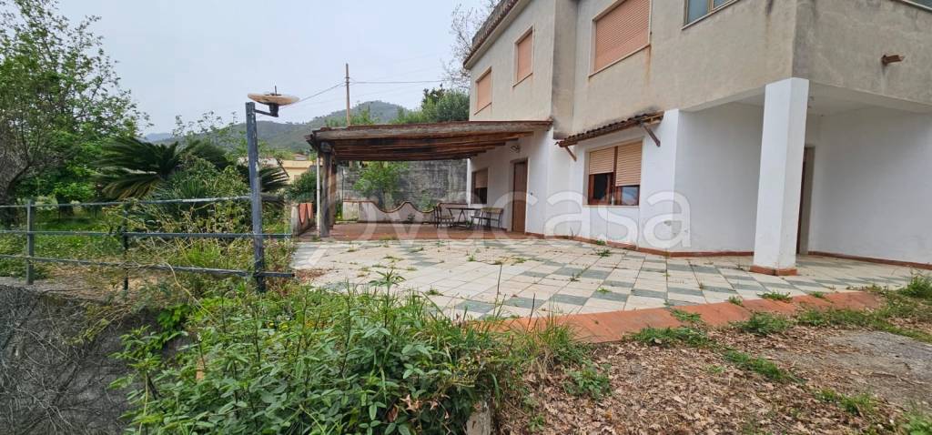 casa indipendente in vendita a Praia a Mare in zona Vingiolo