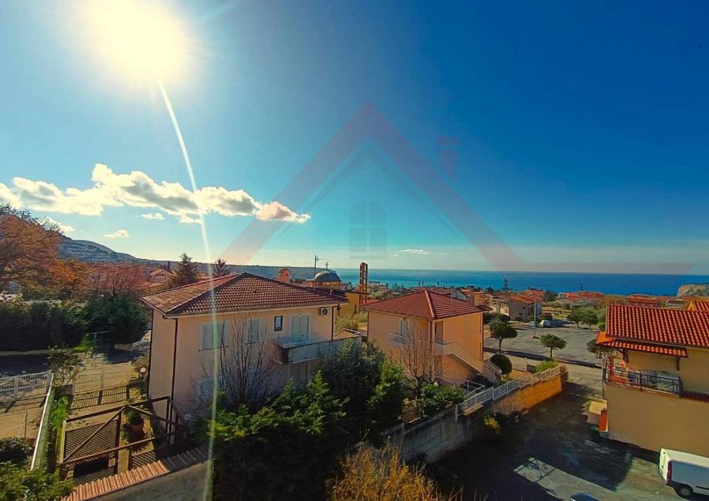 casa indipendente in vendita a Praia a Mare in zona Foresta