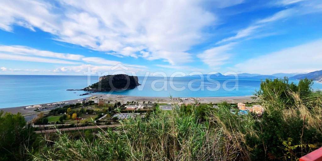 casa indipendente in vendita a Praia a Mare