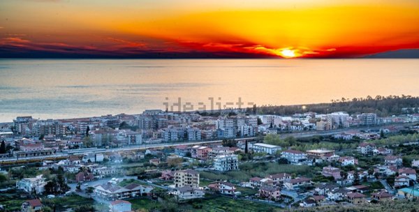 casa indipendente in vendita a Praia a Mare