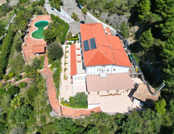 negozio in vendita a Praia a Mare in zona Saracinello