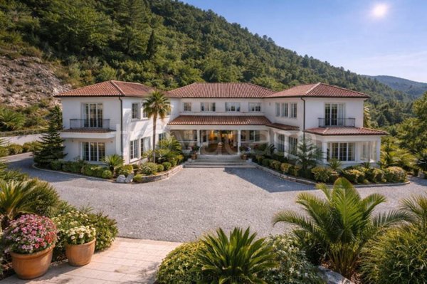 negozio in vendita a Praia a Mare