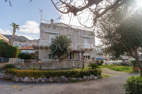 casa indipendente in vendita a Praia a Mare in zona Fumarulo