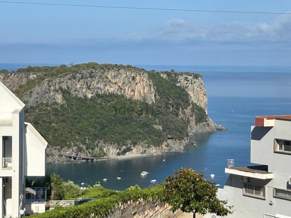casa indipendente in vendita a Praia a Mare