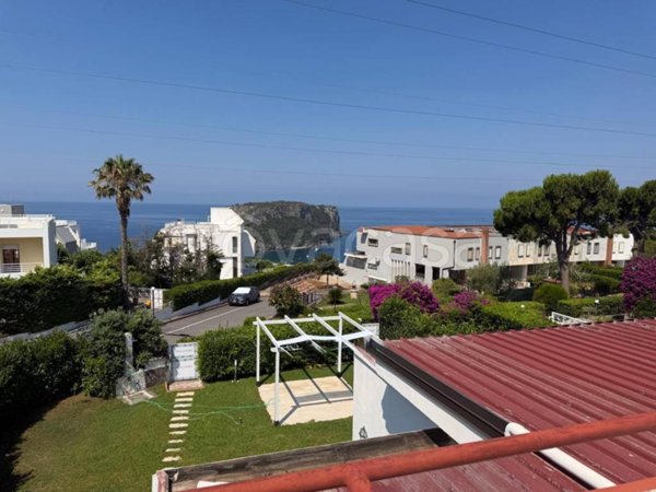 casa indipendente in vendita a Praia a Mare in zona Foresta