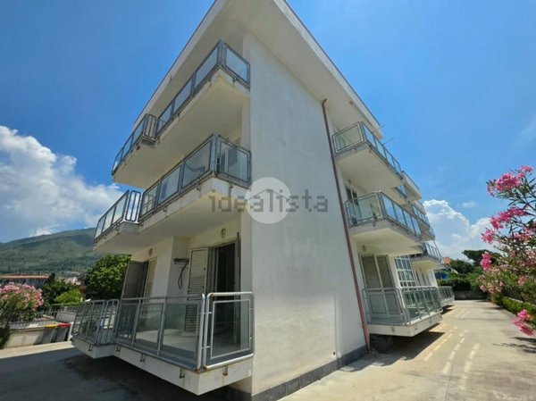 appartamento in vendita a Praia a Mare in zona Fumarulo