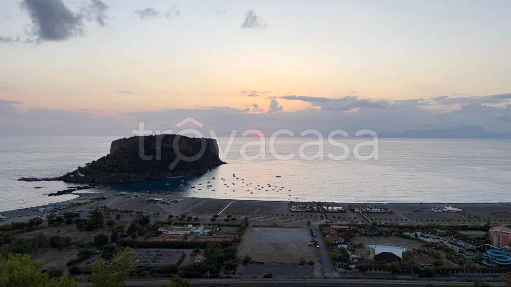 casa indipendente in vendita a Praia a Mare in zona Foresta