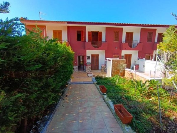 casa indipendente in vendita a Praia a Mare in zona Mantinera