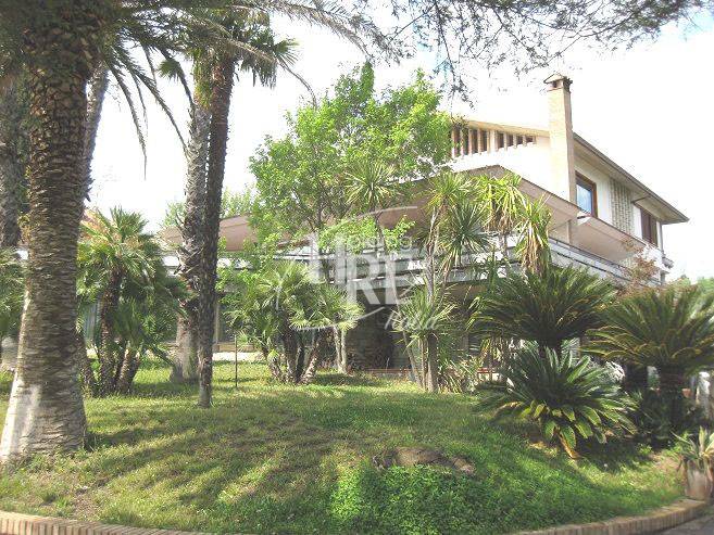 villa in vendita a Rende in zona Quattromiglia