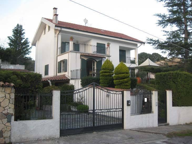 casa indipendente in vendita a Rende in zona Surdo