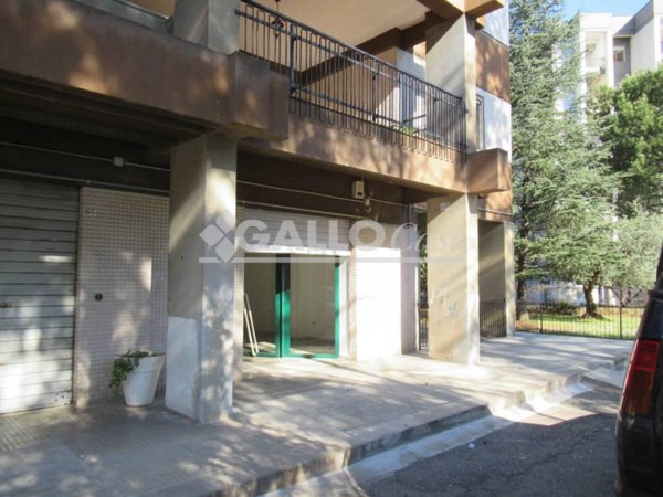 negozio in vendita a Rende