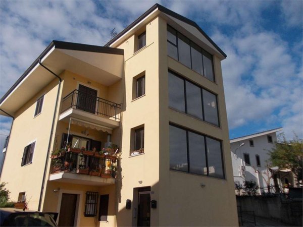 appartamento in vendita a Rende in zona Arcavacata