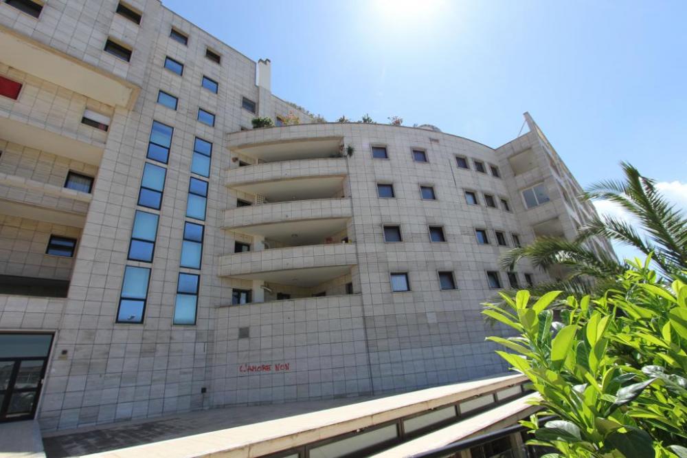 appartamento in vendita a Rende in zona Roges