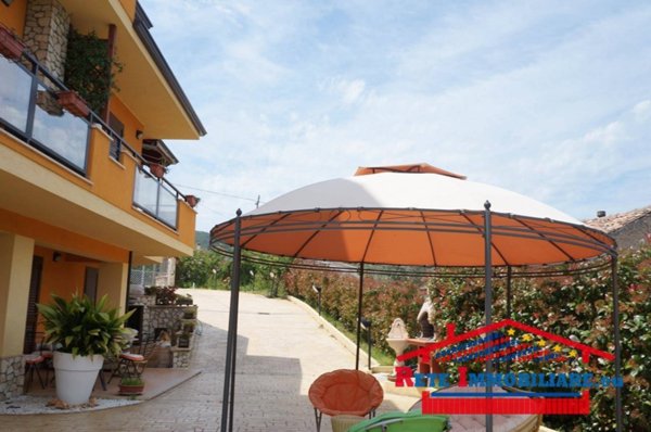 casa indipendente in vendita a Rende